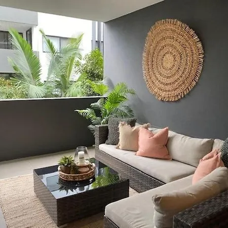 Ancassa Retreat Luxury Haven Near Train Bus Brisbane