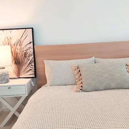 Perfect Short Term In Brissy Cozy & Relax Brisbane