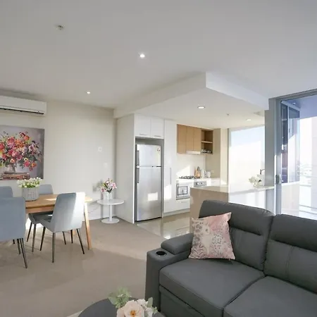 Relax & Unwind Riverside Apartment *
