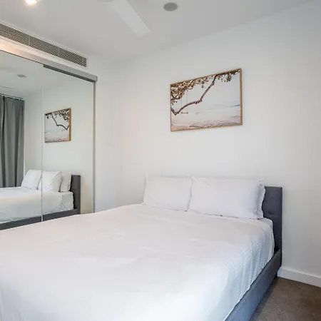 1-bedroom With Pool, Sauna, And Parking In South Brisbane