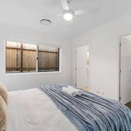 Holiday home Brand New Modern 5br House Ducted Ac Near Mall Brisbane