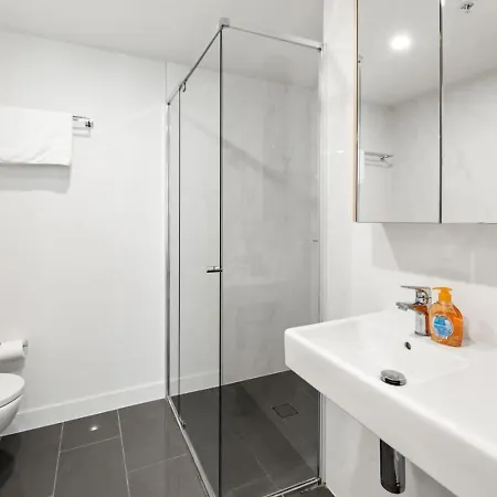 Apartment Unbeatable River And Cbd Views Pool 2car And Prime Spot Brisbane