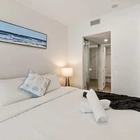 Unbeatable River And Cbd Views Pool 2car And Prime Spot * Brisbane