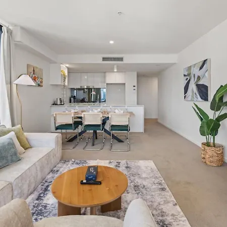 Unbeatable River And Cbd Views Pool 2car And Prime Spot * Brisbane