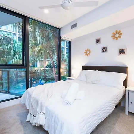 Pool View Urban Oasis 2bed Brisbane