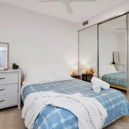 Pool View Urban Oasis 2bed *