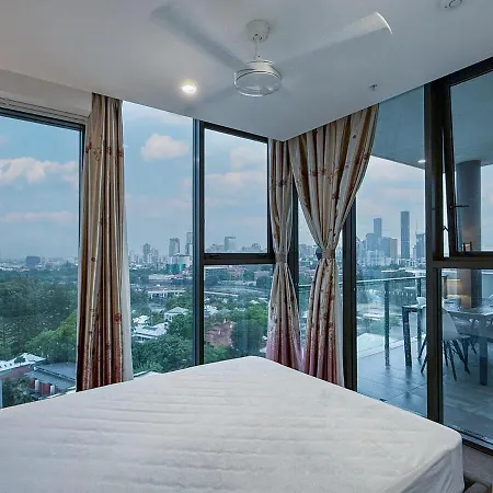 2b Golf Parkside Panoramic Cityview Topfloor