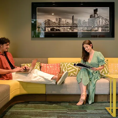 Holiday Inn Express Brisbane Central By Ihg Hotel 4*