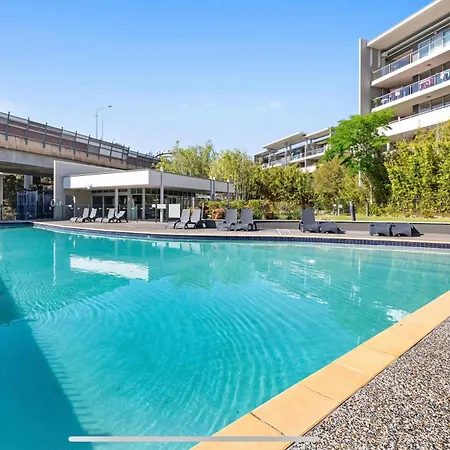 Unit 14O2 141 Campbell St Bowen Hills *