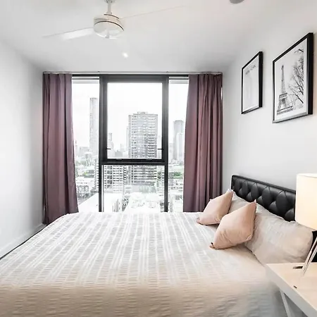 Apartment 2br, 1ba With Balcony,pool,gym,sauna & Parking M24