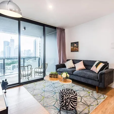 2br, 1ba With Balcony,pool,gym,sauna & Parking M24 Apartment Brisbane