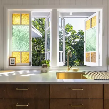 Seaside Haven Luxe Four Br Oasis With Plunge Pool * Brisbane