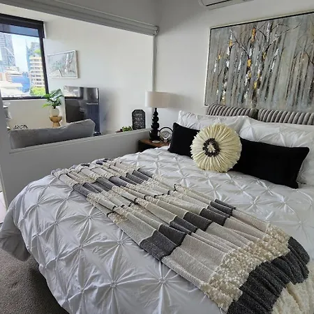 Lux View - Free Parking Apartment