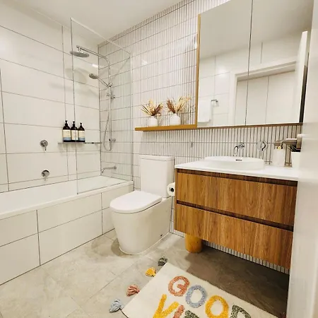 River & View Near Airport With Infinity Pool, Spa, Sauna, Steam Apartment Brisbane
