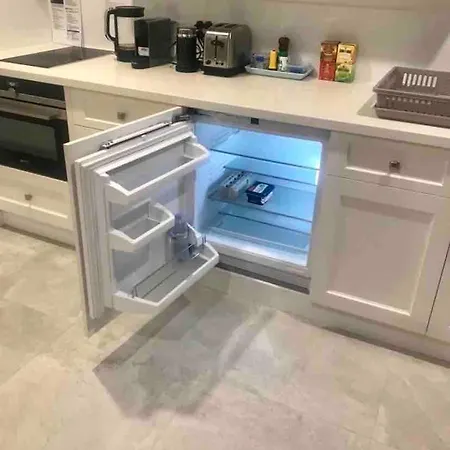 Stunning Private Unit With Pool Hosted By Homestayz * Brisbane