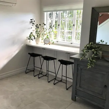 Stunning Private Unit With Pool Hosted By Homestayz * Brisbane