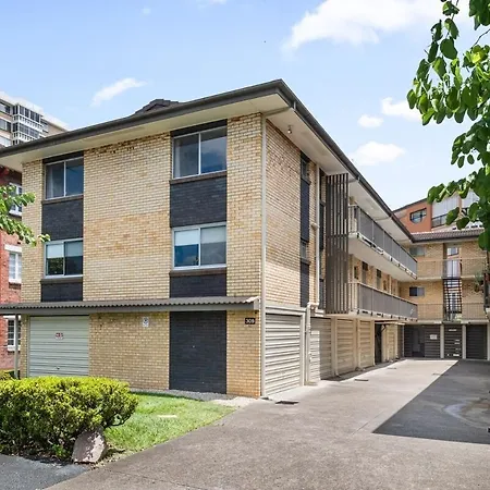 Apartment Bright In Trendy New Farm