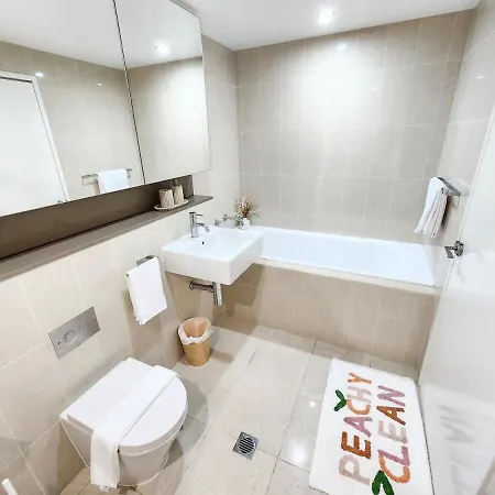 Apartment Spacious River View Escape With Free Secure Park - 2br, 2ba And Sofa Bed Brisbane