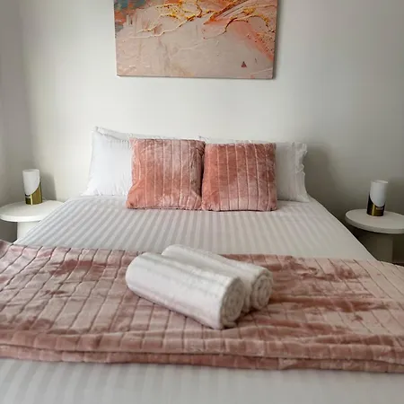 Apartment Luxury With View - Free Parking,pool,wifi *