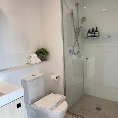 Luxury With View - Free Parking,pool,wifi Apartment Brisbane
