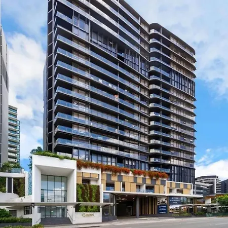 Luxury With View - Free Parking,pool,wifi Apartment
