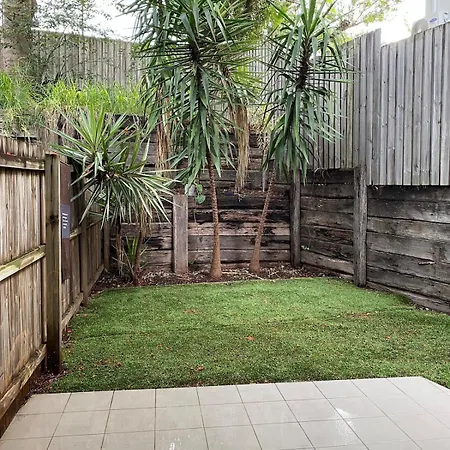 Number 1 In Norman Park Spacious 2 Bed