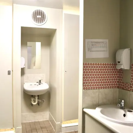 Backpackers Hq Hostel