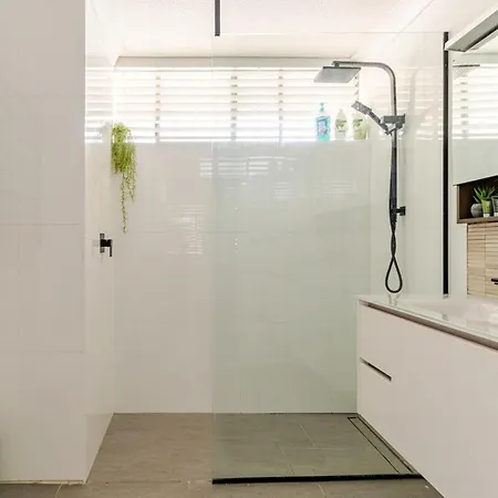 Value With View Sleeps 7 Brisbane