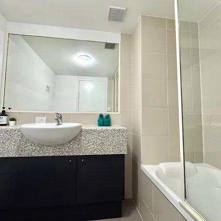 Prime Toowong 3br - Walk To Shops And Transport Apartment Brisbane