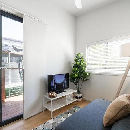Cozy 1 Bed 1 Bath Tiny Near Cbd - C195 Brisbane