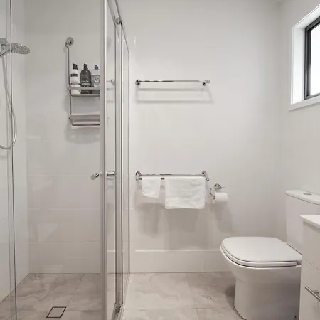 Cozy 1 Bed 1 Bath Tiny Near Cbd - C195