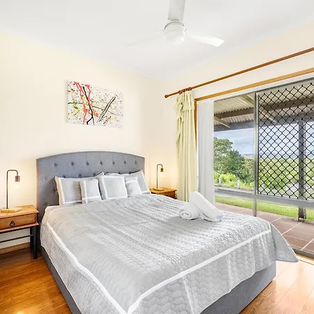Spacious Land Area 5bedroom At Sunnybank New Ac Holiday home Brisbane