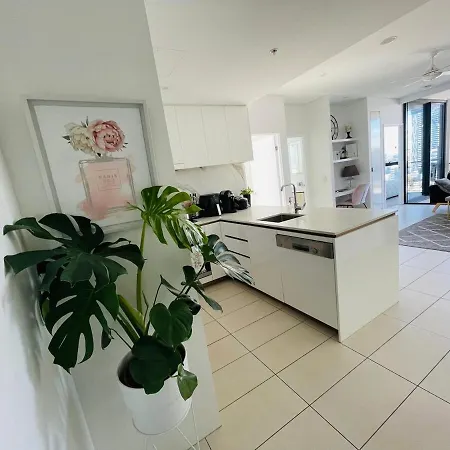 Million Dollar View Luxury Checkout 3pm Apartment *