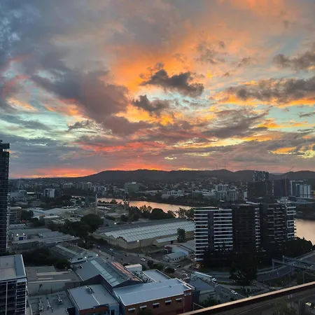 River View South * Brisbane