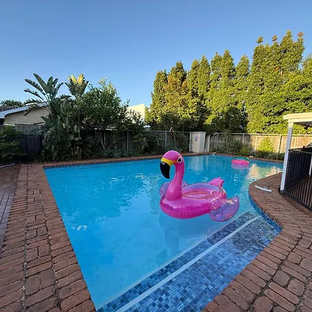 4br Big Family House With Huge Pool * Brisbane