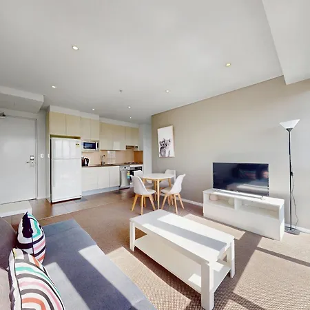 Apartment Cloud 17 Retreat - Meriton Soleil Private 1b *