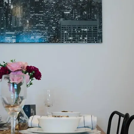 Near Southbank And Cbd Stylish 2br Pool And Park Brisbane