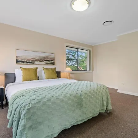 Affordable Convenient 4beds With Ducted Ac Holiday home *