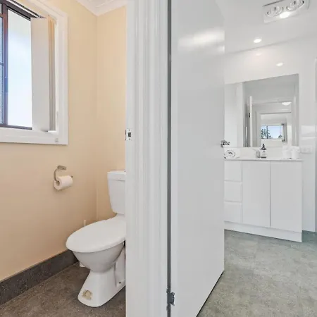 Affordable Convenient 4beds With Ducted Ac Holiday home