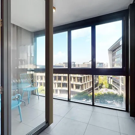Urban Luxe Retreat - South Boutique W Free Carpark