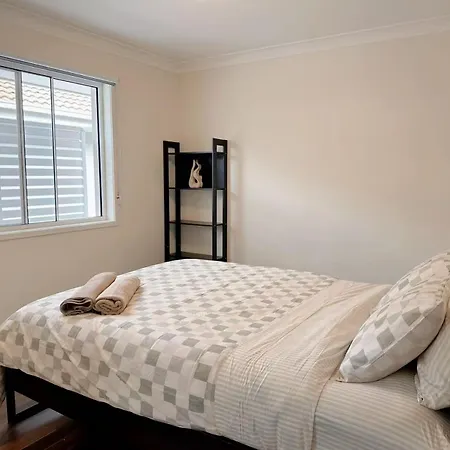 5br Family - Ev Car Point At Home, 2 Master - Near Sunnybank, Qeii, Qsac And Griffith Uni