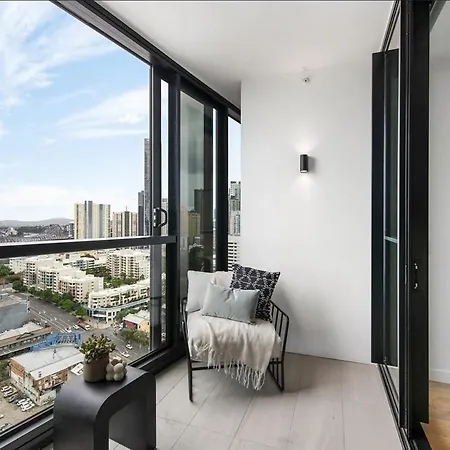 Apartment Magical Sunset Sky-view Location In Brisbane, Experience Ever *