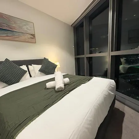 Apartment 2b2b Retreat Land In Queens Wharf *