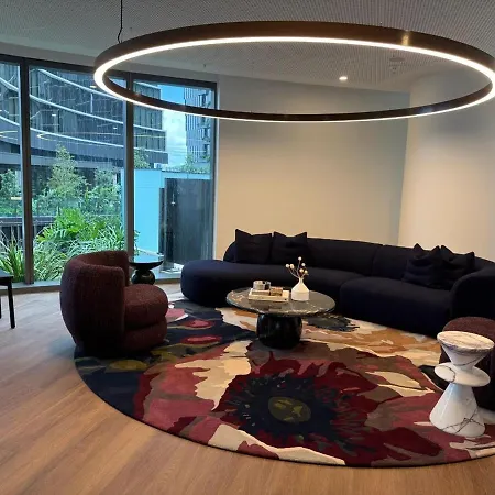 2b2b Retreat Land In Queens Wharf Brisbane