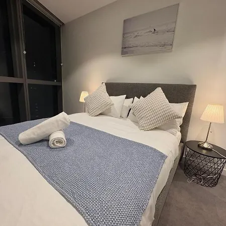 Apartment 2b2b Retreat Land In Queens Wharf Brisbane