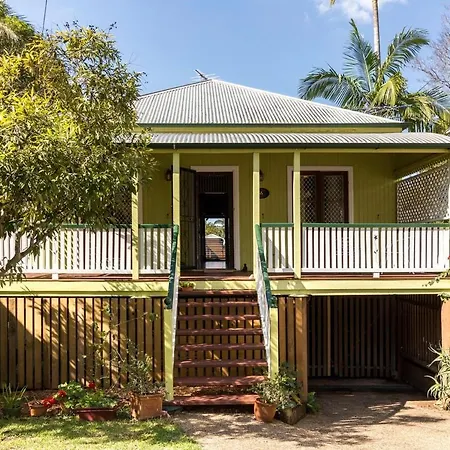 Bardon Oasis-whole House & Great Deck To Yourself Brisbane