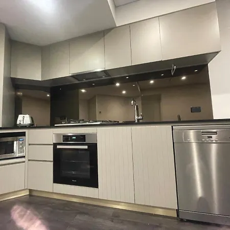 Riverview 1 Bed Luxury Apartment *