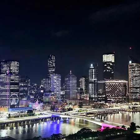 Million Dollar View Luxury Checkout 3pm Apartment Brisbane