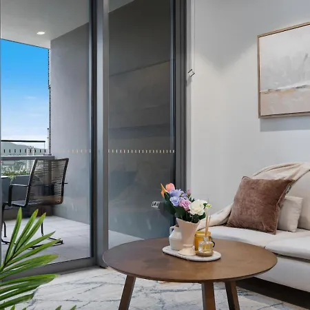 Designer 2 Bed In Queens Wharf Riverfront Cbd Gem Brisbane