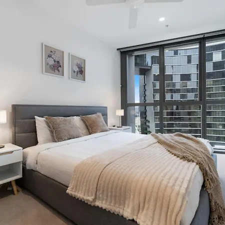 Designer 2 Bed In Queens Wharf Riverfront Cbd Gem
